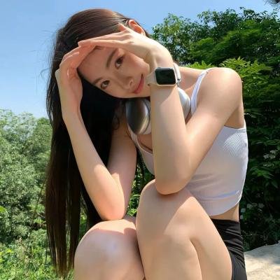 红鞋男子